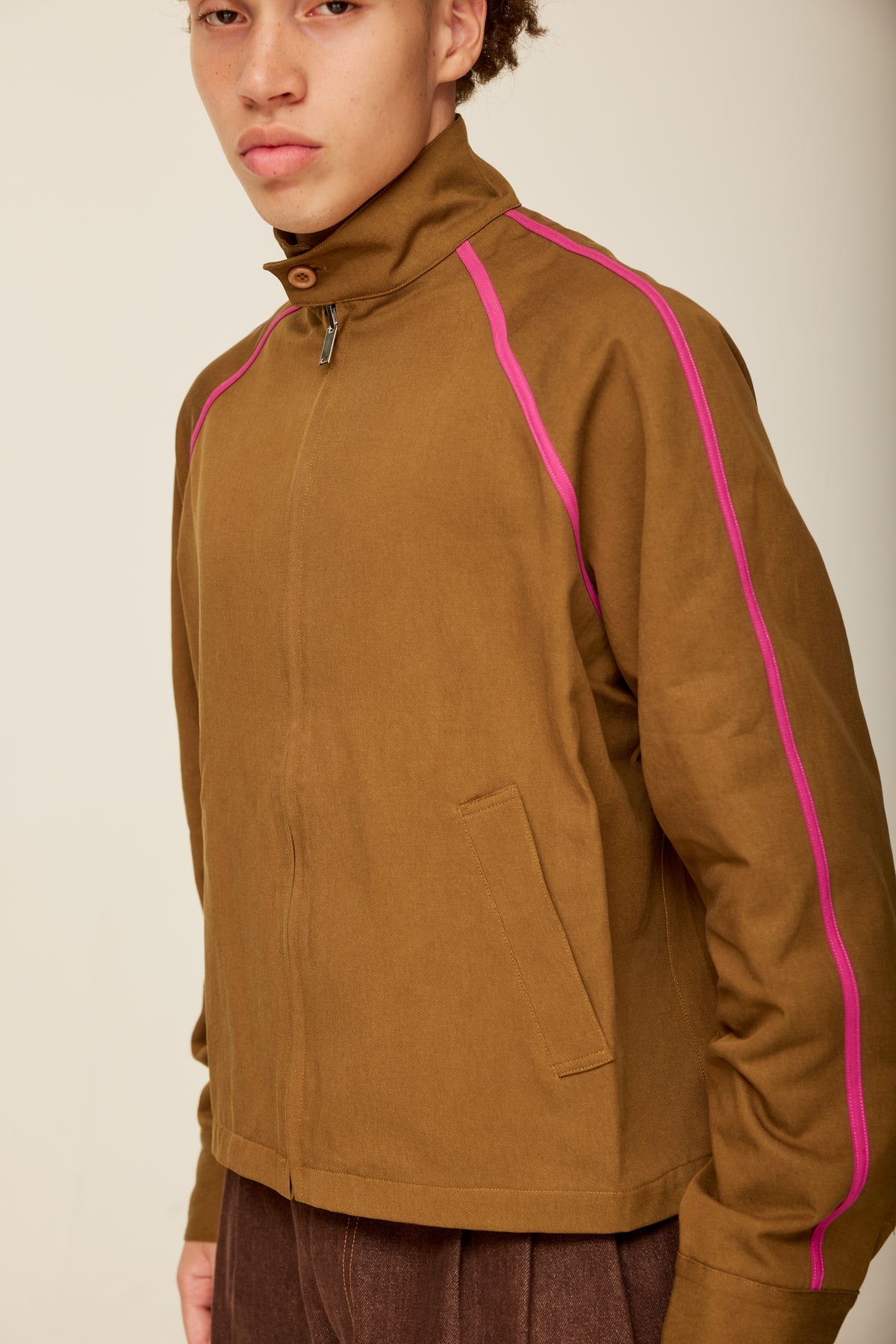REVERSIBLE HIGH NECK ZIP JACKET