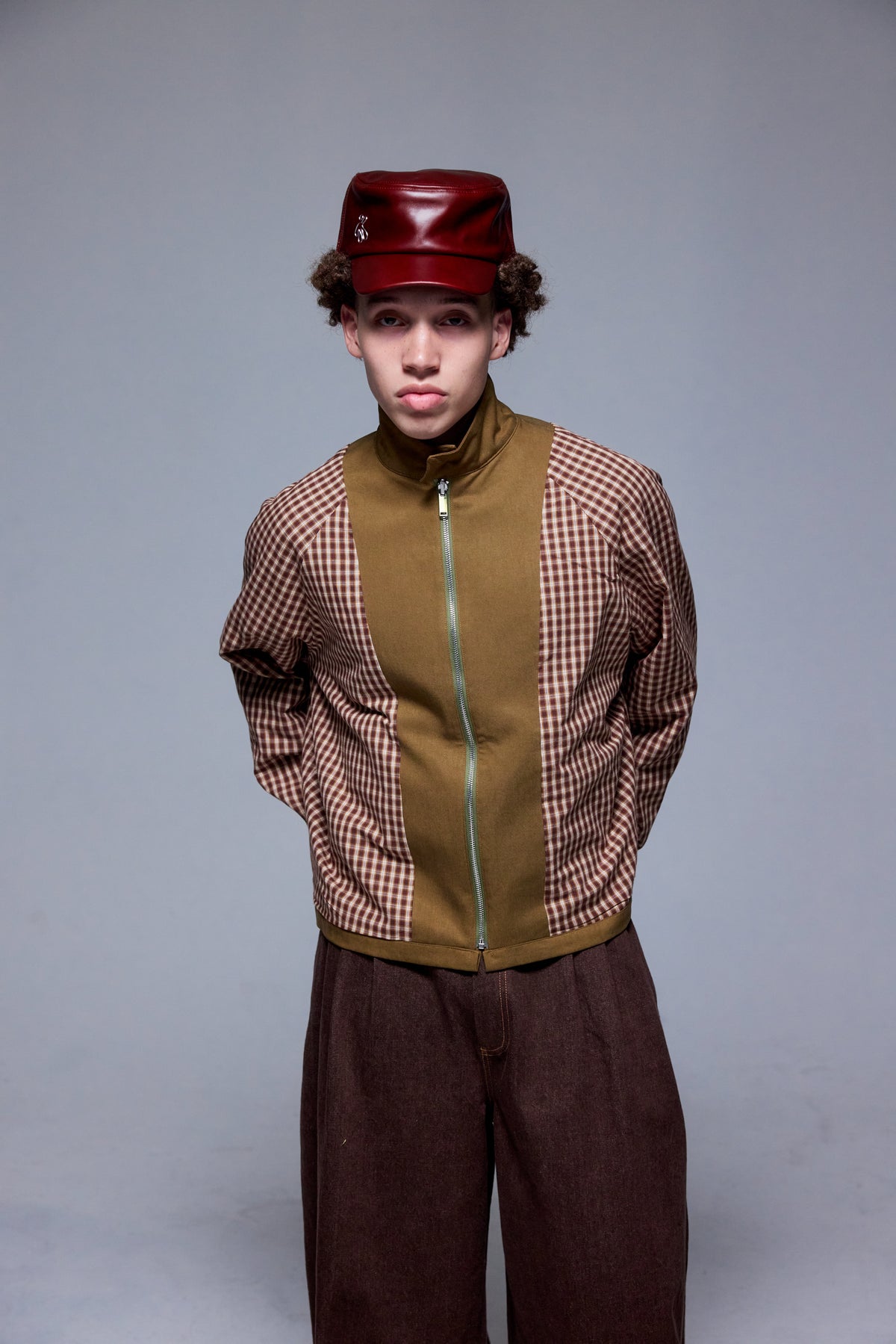 REVERSIBLE HIGH NECK ZIP JACKET